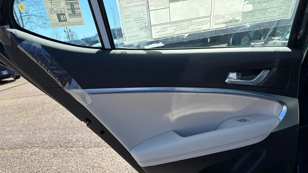 2026 Genesis G70 2.5T Standard