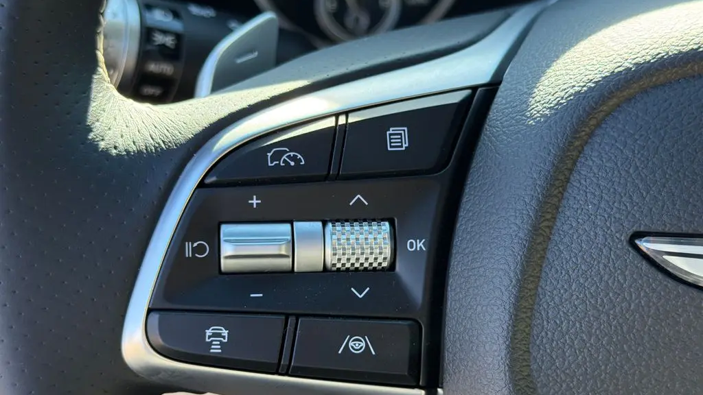2026 Genesis G70 2.5T Standard