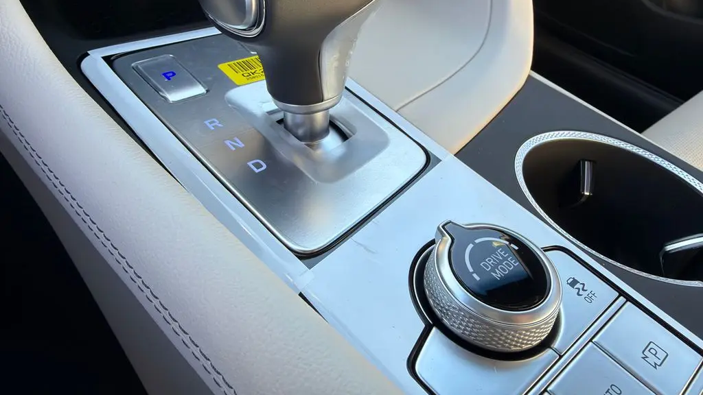 2026 Genesis G70 2.5T Standard