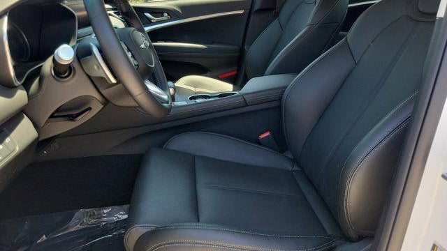 2026 Genesis G70 2.5T Standard