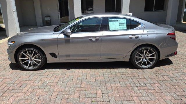 2026 Genesis G70 2.5T Standard