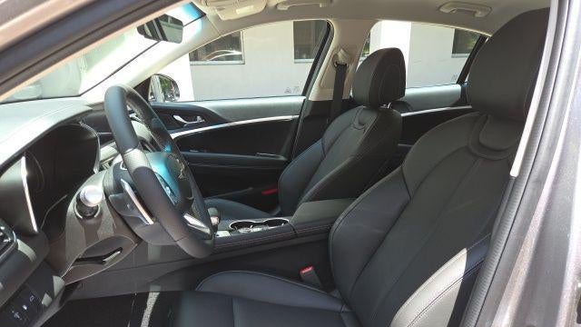 2026 Genesis G70 2.5T Standard