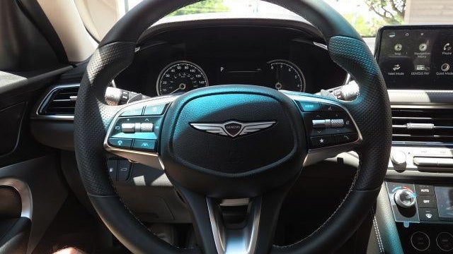 2026 Genesis G70 2.5T Standard