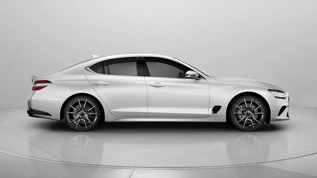 2026 Genesis G70 2.5T Standard