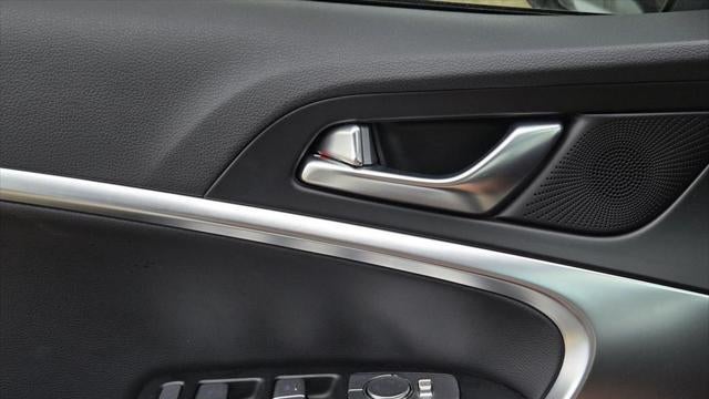 2026 Genesis G70 2.5T Standard