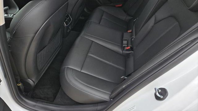 2026 Genesis G70 2.5T Standard