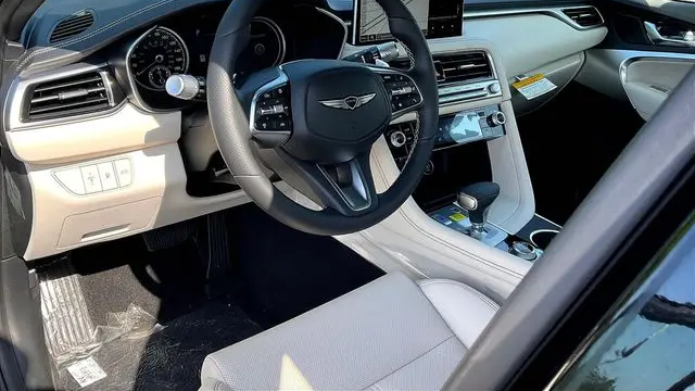 2026 Genesis G70 2.5T Standard