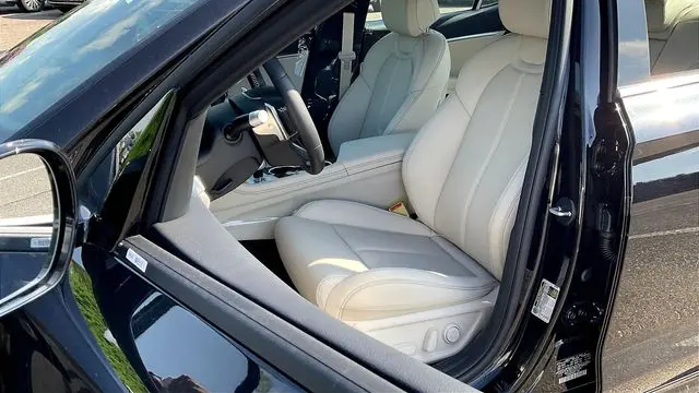 2026 Genesis G70 2.5T Standard