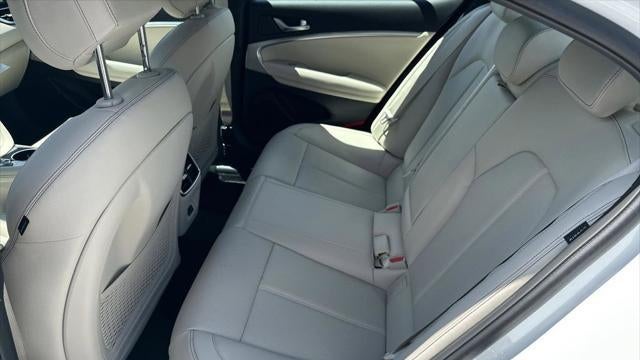 2026 Genesis G70 2.5T Standard