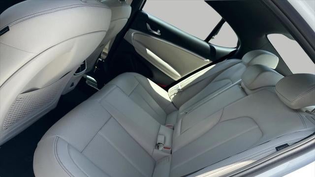2026 Genesis G70 2.5T Standard