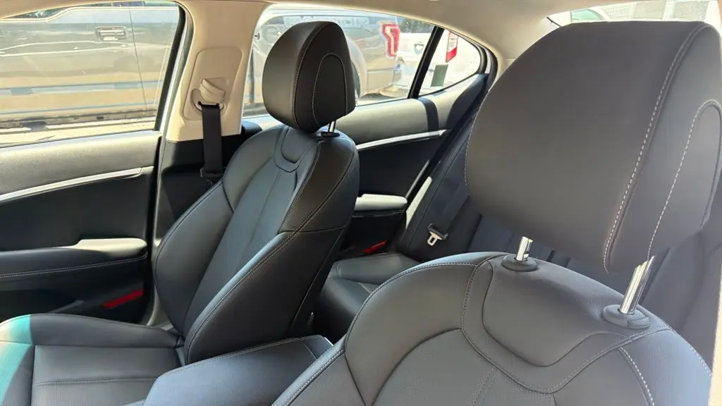 2026 Genesis G70 2.5T Standard