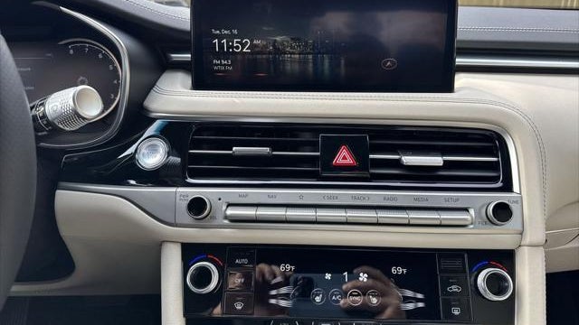 2026 Genesis G70 2.5T Standard