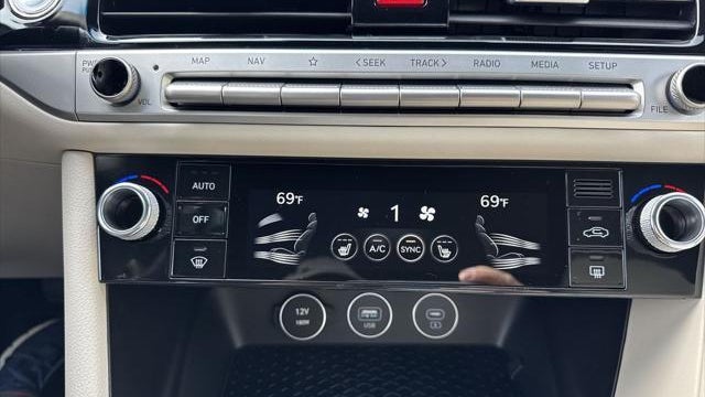 2026 Genesis G70 2.5T Standard