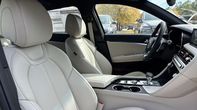 2026 Genesis G70 2.5T Standard