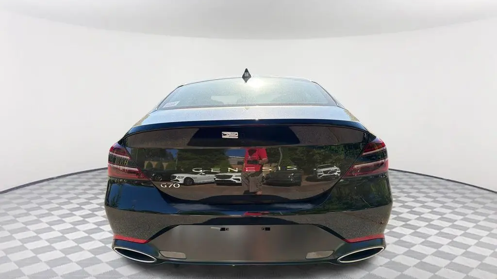 2026 Genesis G70 2.5T Standard