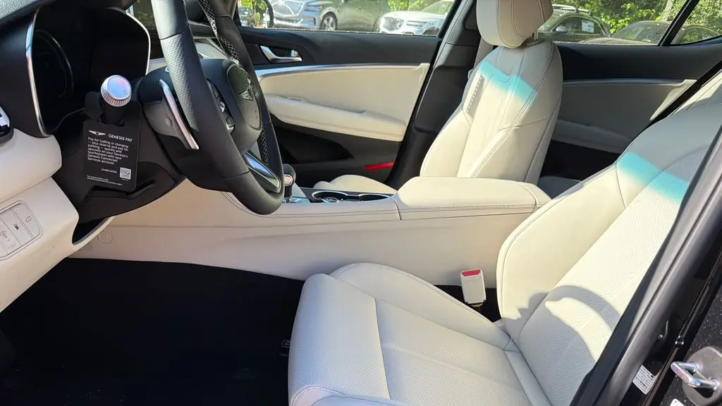 2026 Genesis G70 2.5T Standard