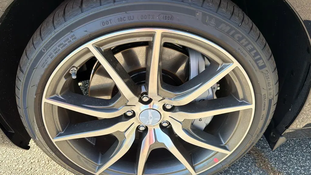 2026 Genesis G70 2.5T Standard