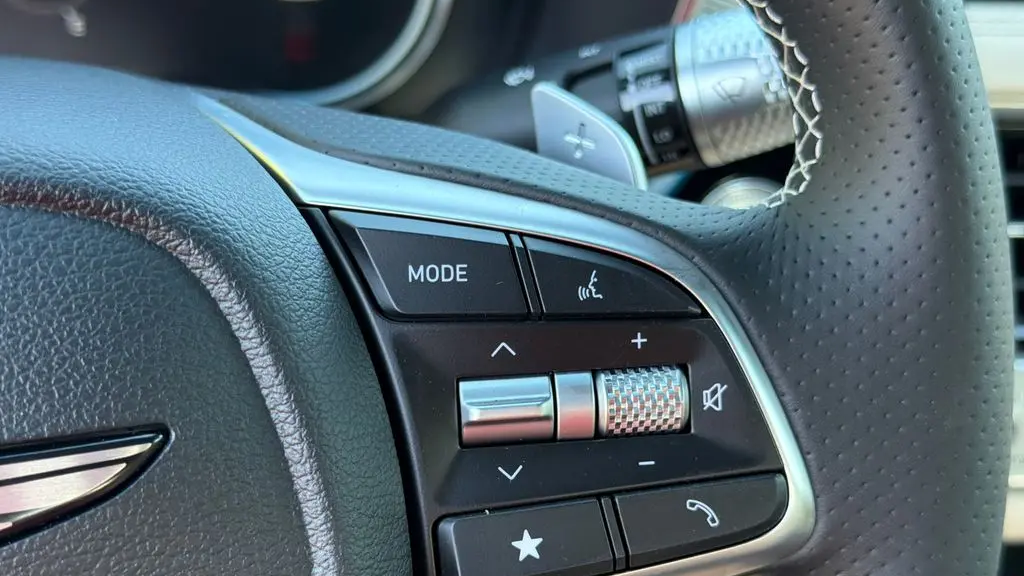 2026 Genesis G70 2.5T Standard