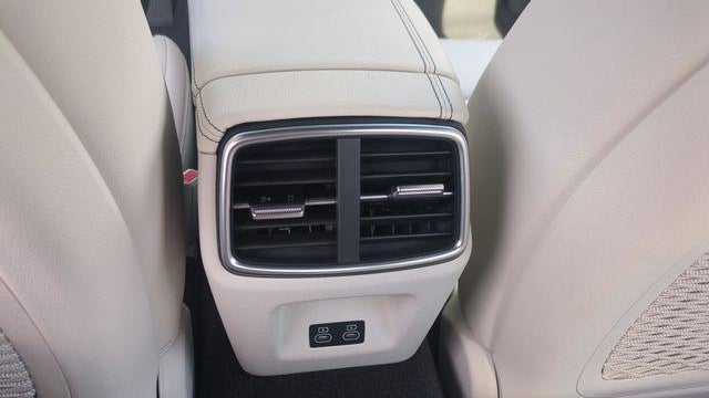 2026 Genesis G70 2.5T Standard