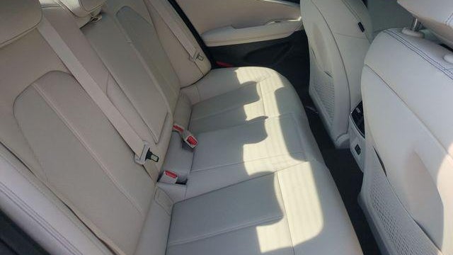 2026 Genesis G70 2.5T Standard