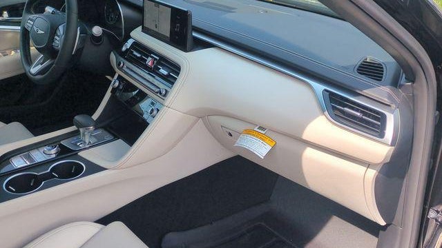 2026 Genesis G70 2.5T Standard