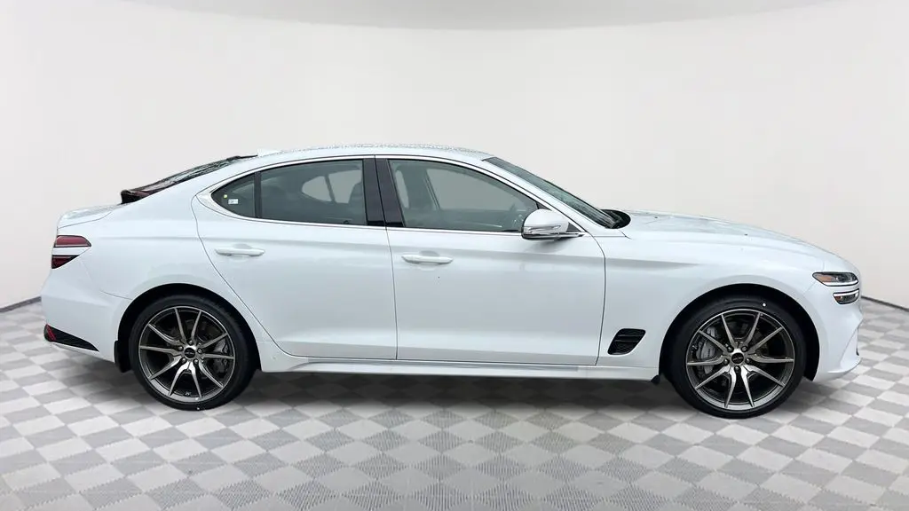 2026 Genesis G70 2.5T Standard