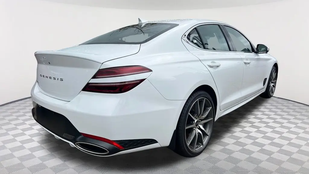 2026 Genesis G70 2.5T Standard