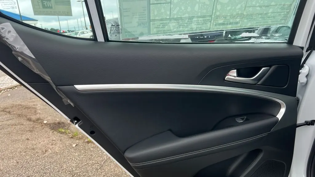 2026 Genesis G70 2.5T Standard