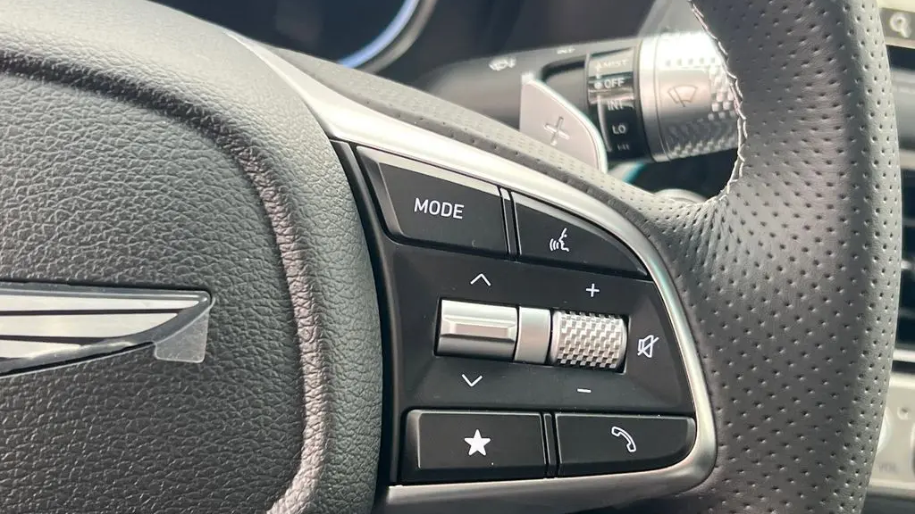 2026 Genesis G70 2.5T Standard