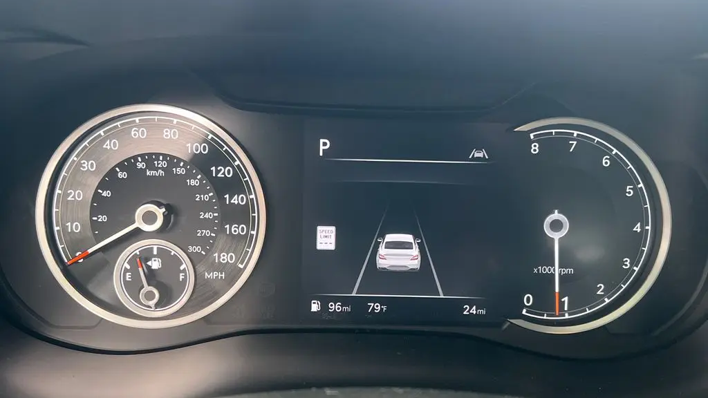 2026 Genesis G70 2.5T Standard