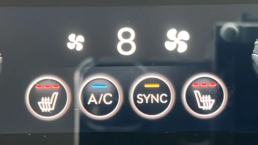 2026 Genesis G70 2.5T Standard