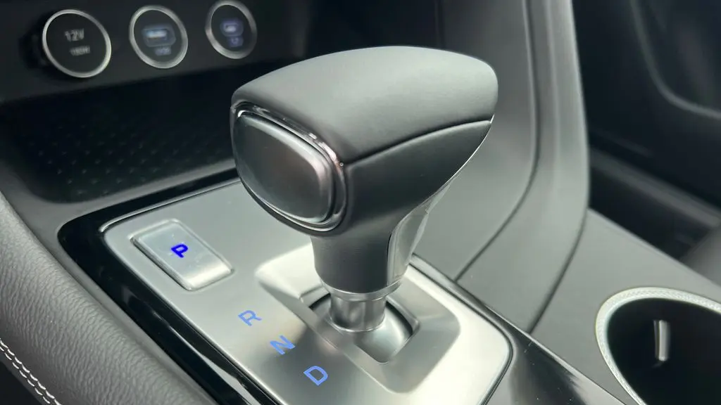 2026 Genesis G70 2.5T Standard