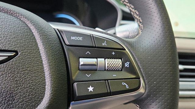 2026 Genesis G70 2.5T Standard