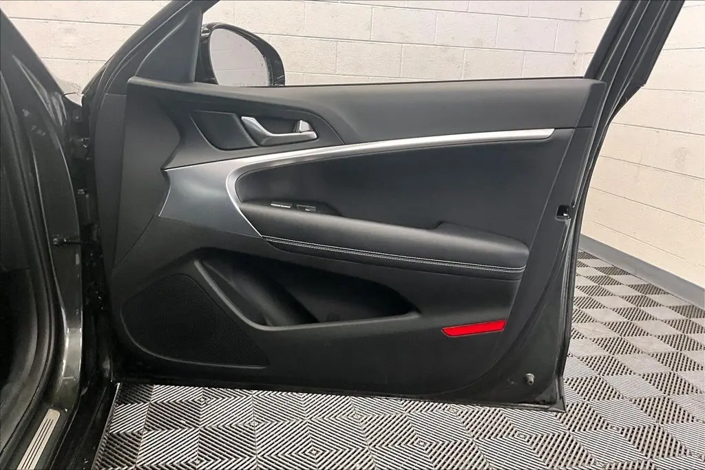 2026 Genesis G70 - $32,600