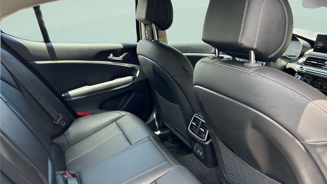 2026 Genesis G70 2.5T Standard