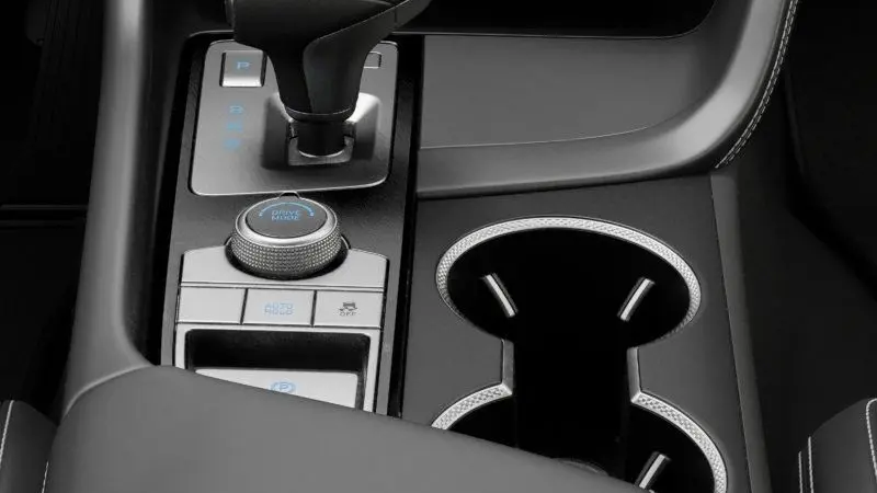 2026 Genesis G70 2.5T Standard