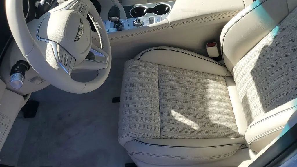 2026 Genesis G70 2.5T Prestige
