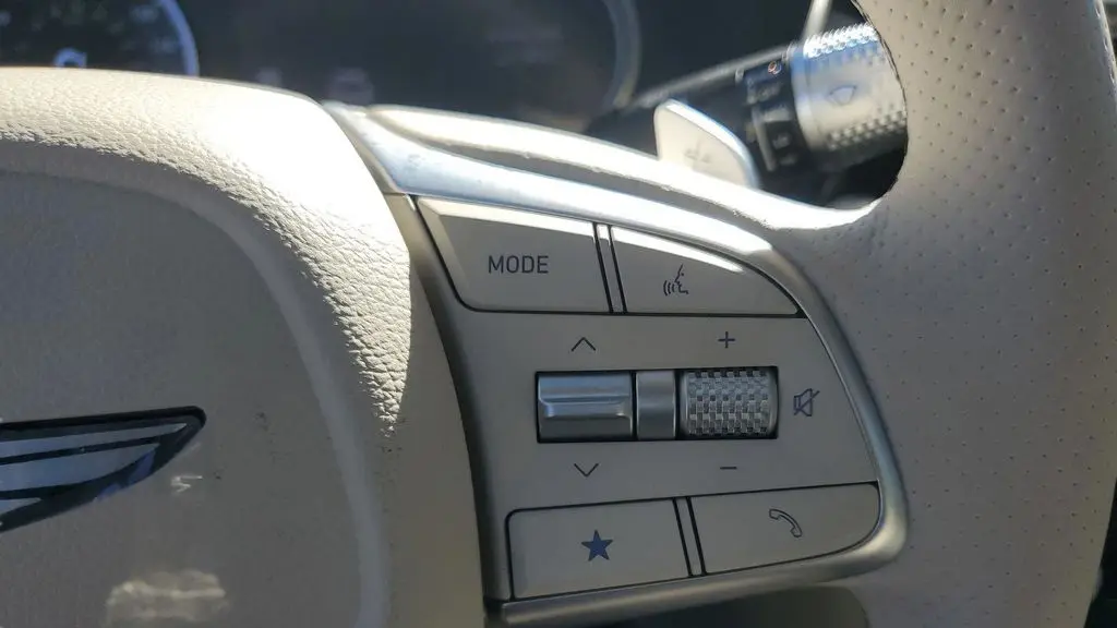 2026 Genesis G70 2.5T Prestige
