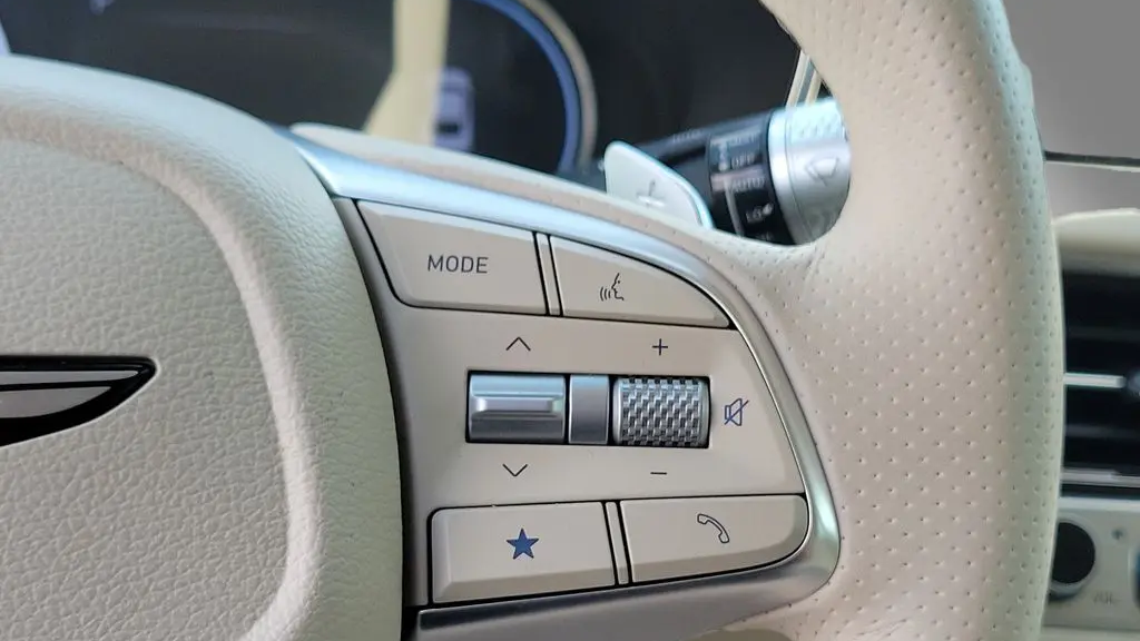 2026 Genesis G70 2.5T Prestige