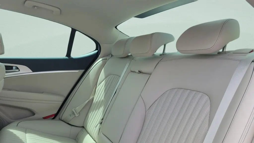 2026 Genesis G70 2.5T Prestige
