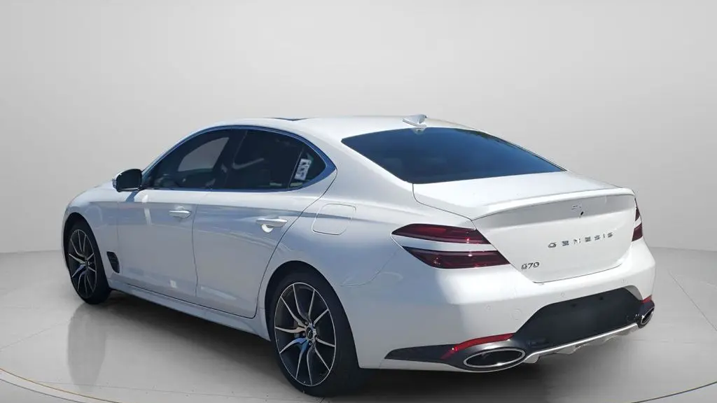2026 Genesis G70 2.5T Prestige