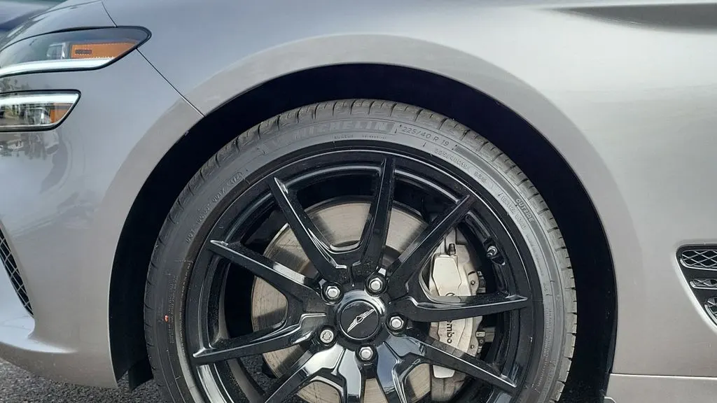 2026 Genesis G70 2.5T Prestige