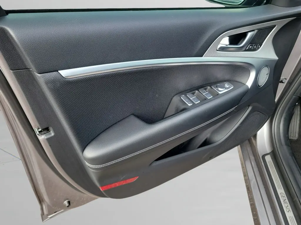 2026 Genesis G80 - $42,550