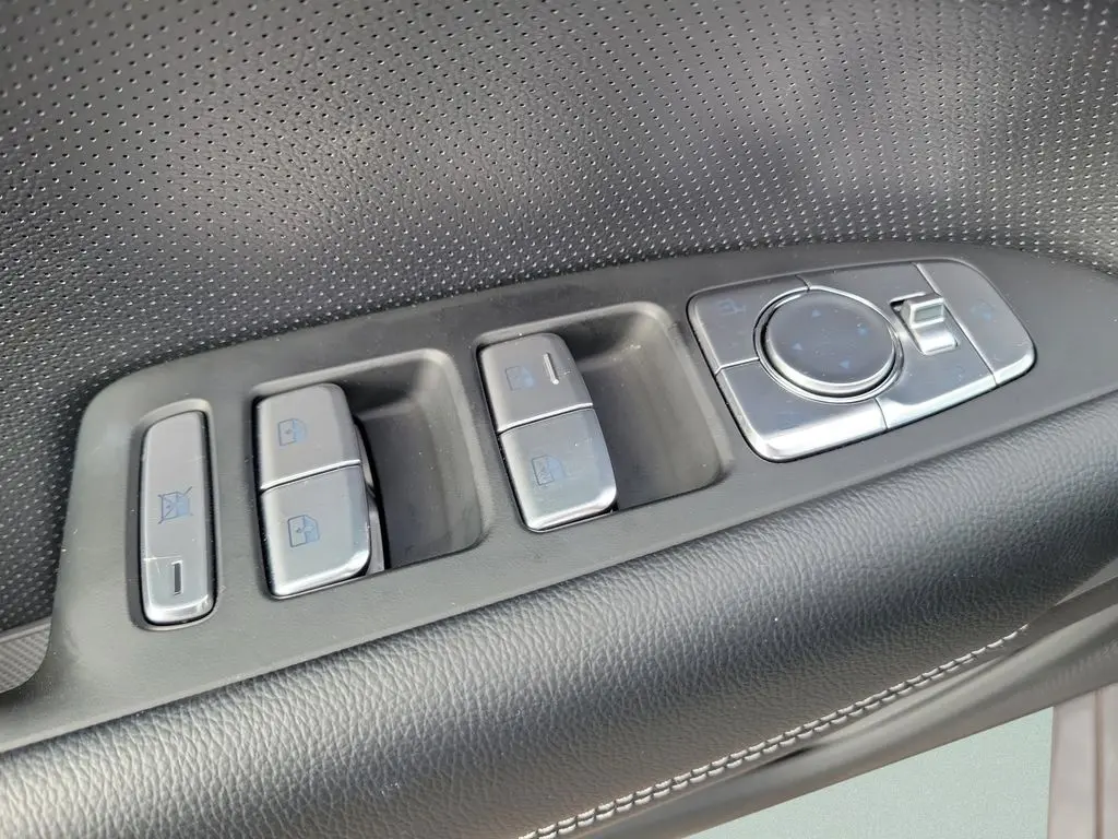 2026 Genesis G80 - $42,550