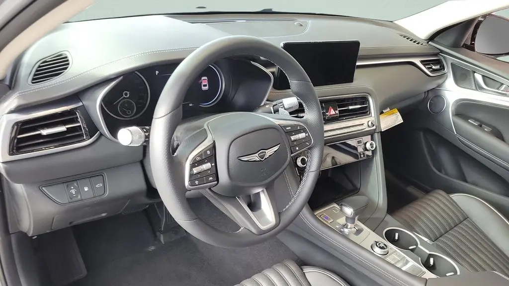 2026 Genesis G70 2.5T Prestige
