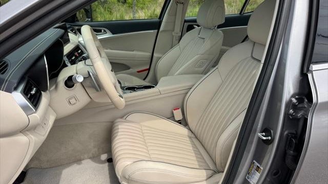 2026 Genesis G70 2.5T Prestige