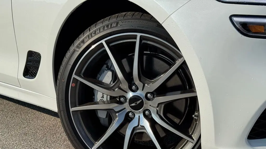 2026 Genesis G70 2.5T Prestige