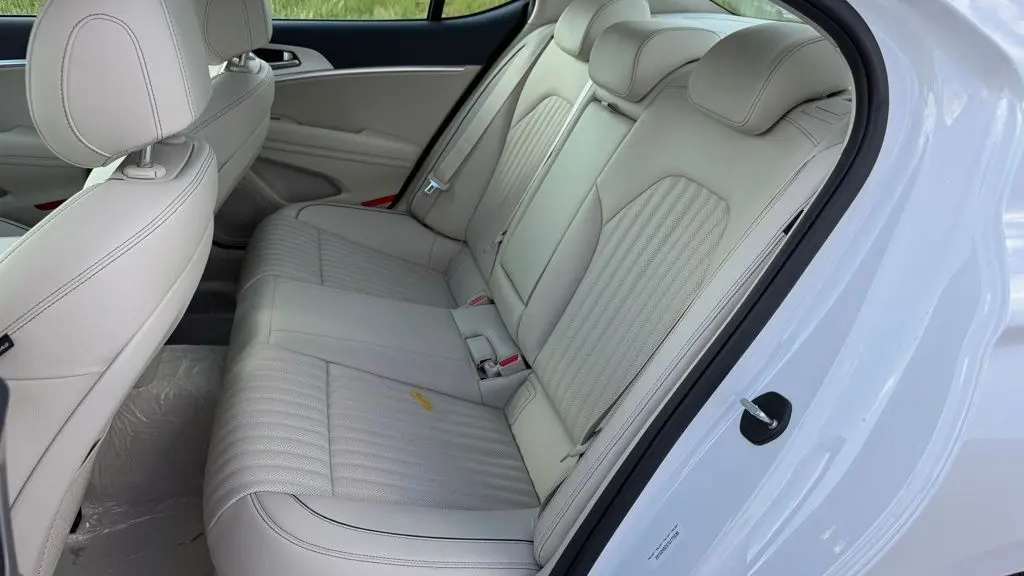 2026 Genesis G70 2.5T Prestige