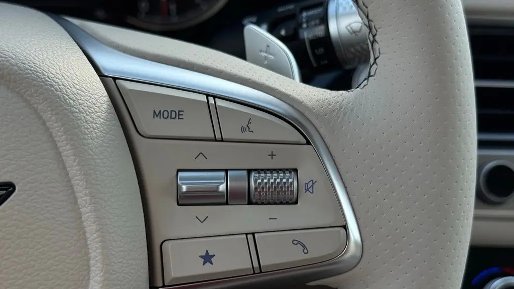 2026 Genesis G70 2.5T Prestige
