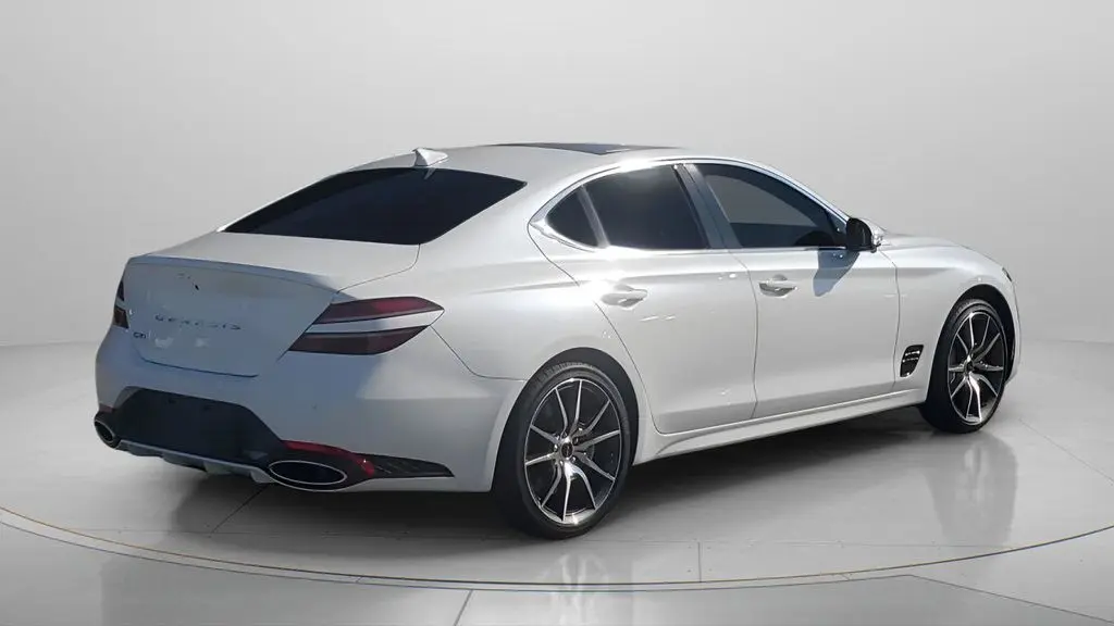 2026 Genesis G70 2.5T Prestige